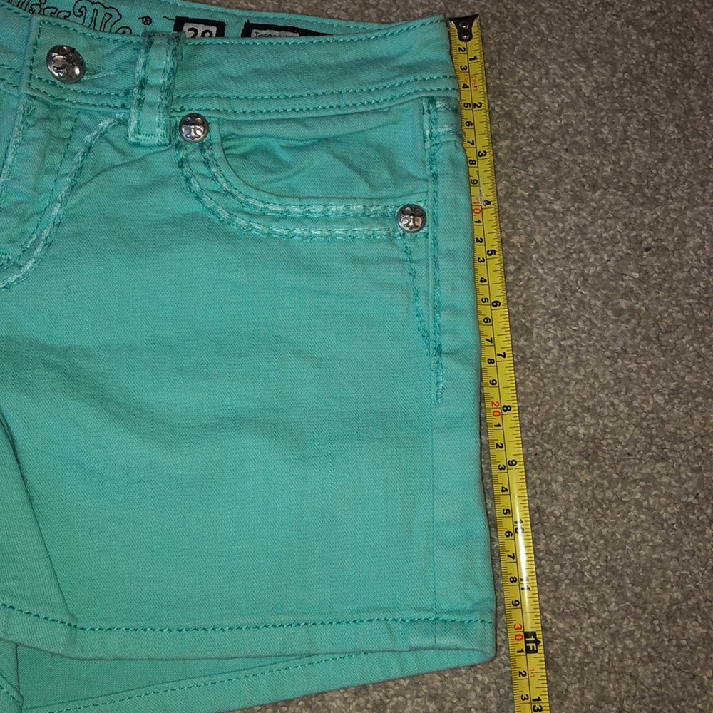 Shorts - Picture 5 of 5